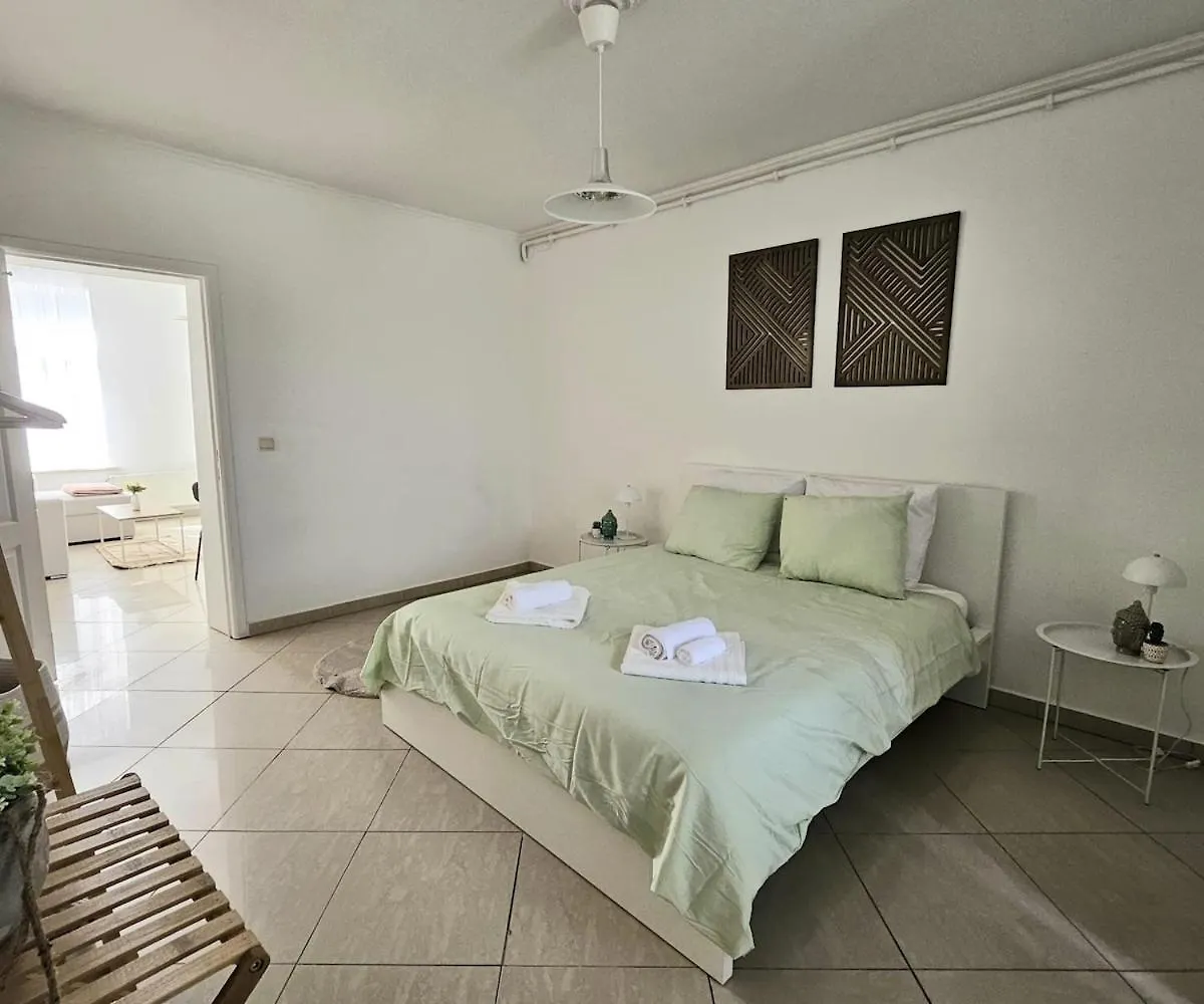 Proche Du Centre De Bruxelles Appartement 5 Personnes 0*, Brussels Belgium